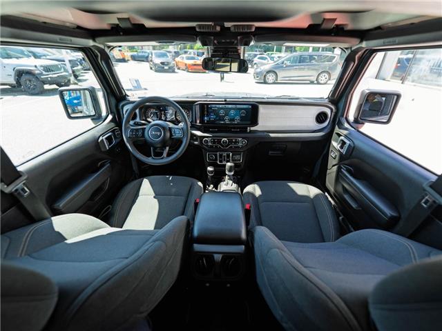 2024 Jeep Wrangler Sport (Stk: 31220) in Surrey - Image 9 of 22