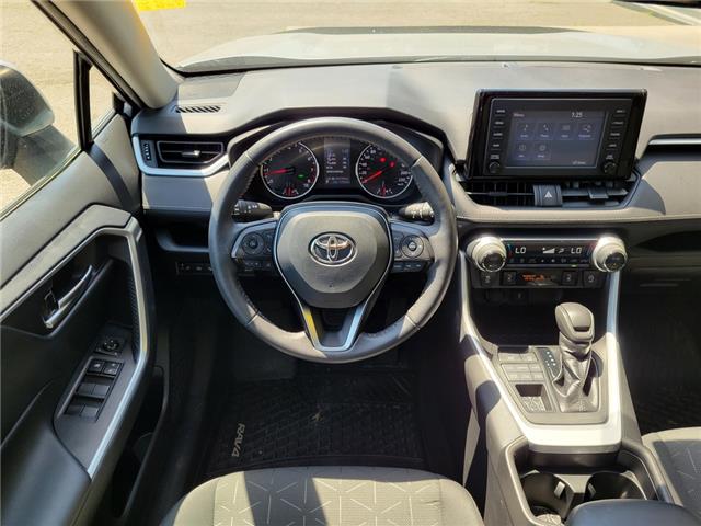 2021 Toyota RAV4 XLE AWD | SUNROOF |BLIND SPOT |HEATED SEATS| R-CAM (Stk: R12700) in St. Catharines - Image 5 of 31