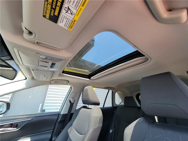 2021 Toyota RAV4 XLE AWD | SUNROOF |BLIND SPOT |HEATED SEATS| R-CAM (Stk: R12700) in St. Catharines - Image 19 of 31