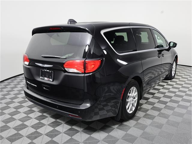 2025 Chrysler Grand Caravan SXT (Stk: L663) in Calgary - Image 2 of 21