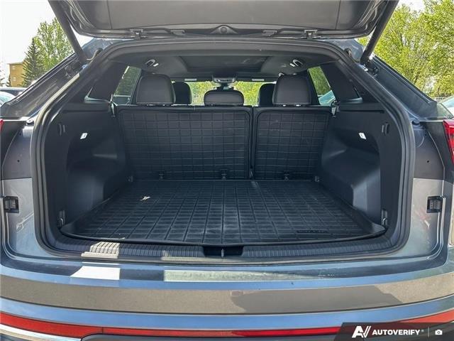 2024 Volkswagen Atlas Cross Sport 2.0 TSI Highline (Stk: KU0527) in Okotoks - Image 11 of 24