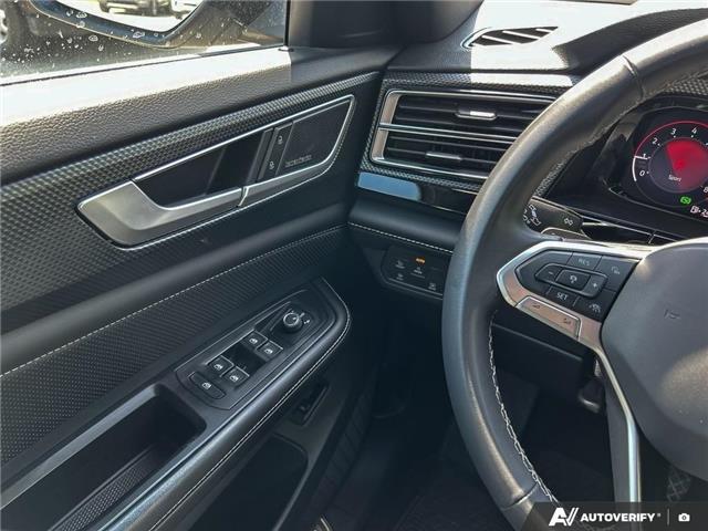 2024 Volkswagen Atlas Cross Sport 2.0 TSI Highline (Stk: KU0527) in Okotoks - Image 16 of 24
