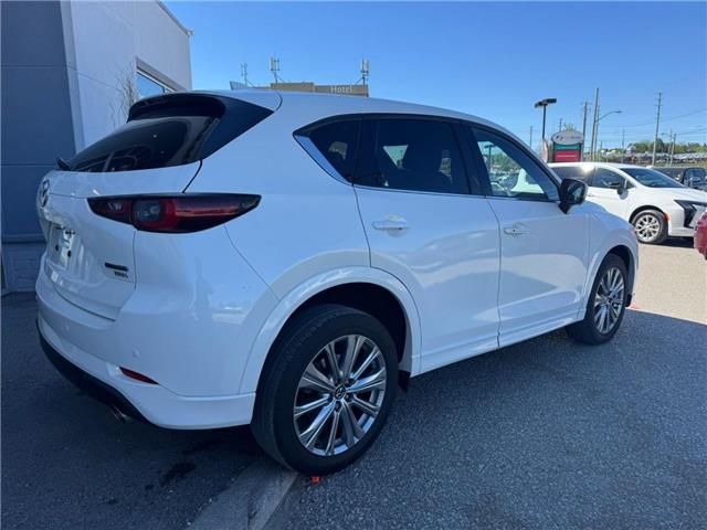 2022 Mazda CX-5 Signature (Stk: 28452P) in Newmarket - Image 2 of 12