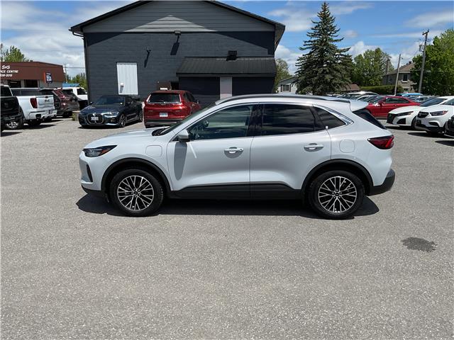 2025 Ford Escape PHEV (Stk: 260632) in North Bay - Image 3 of 34