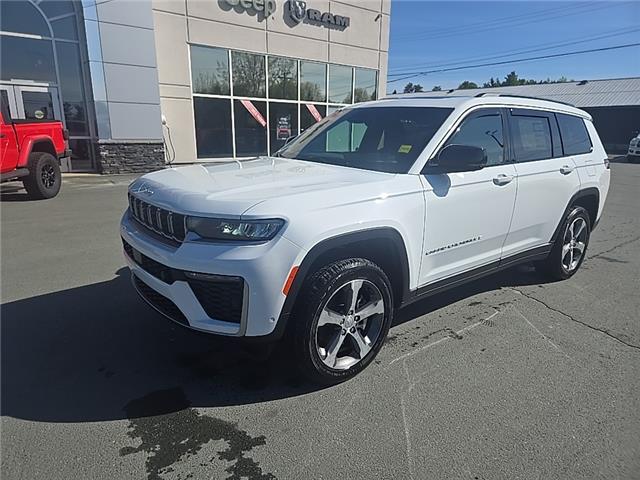 2026 Jeep Grand Cherokee Base