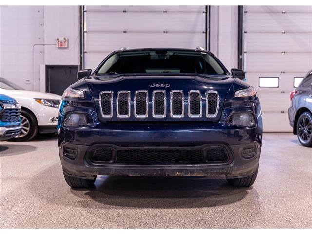 2016 Jeep Cherokee Sport (Stk: RE69405) in Calgary - Image 2 of 24