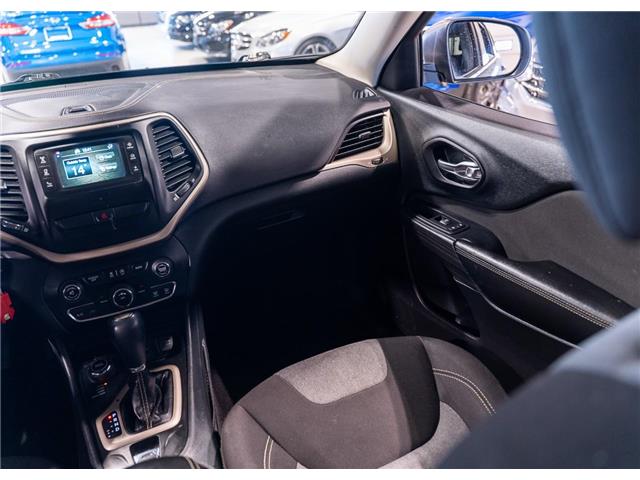 2016 Jeep Cherokee Sport (Stk: RE69405) in Calgary - Image 19 of 24