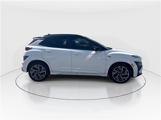 2022 Hyundai Kona 1.6T N Line w/Two-Tone Roof (Stk: 16105586A) in Markham - Image 9 of 12