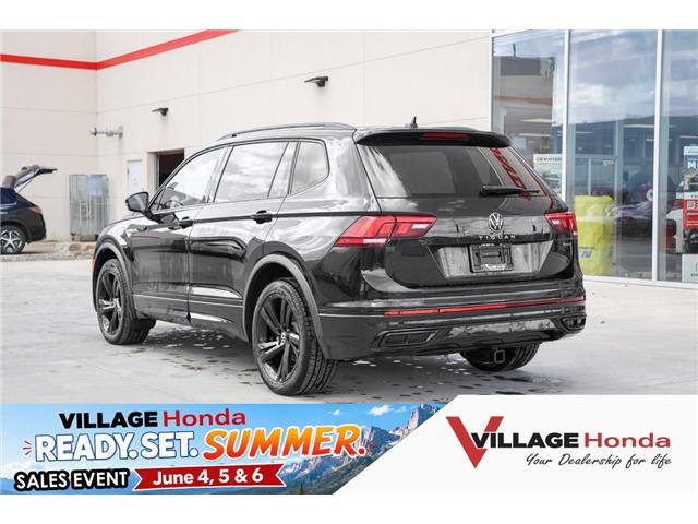 2024 Volkswagen Tiguan Comfortline R-Line Black Edition (Stk: TVW9128) in Calgary - Image 7 of 30