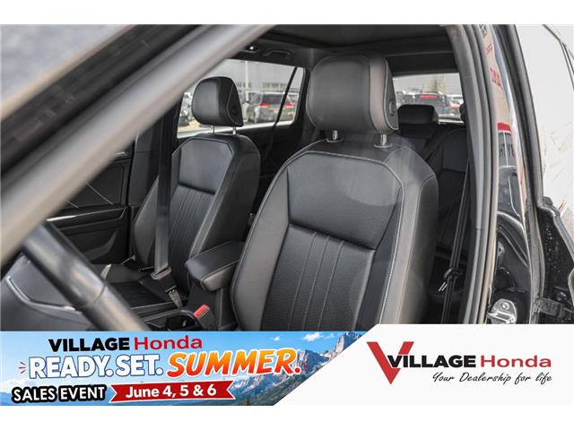 2024 Volkswagen Tiguan Comfortline R-Line Black Edition (Stk: TVW9128) in Calgary - Image 12 of 30