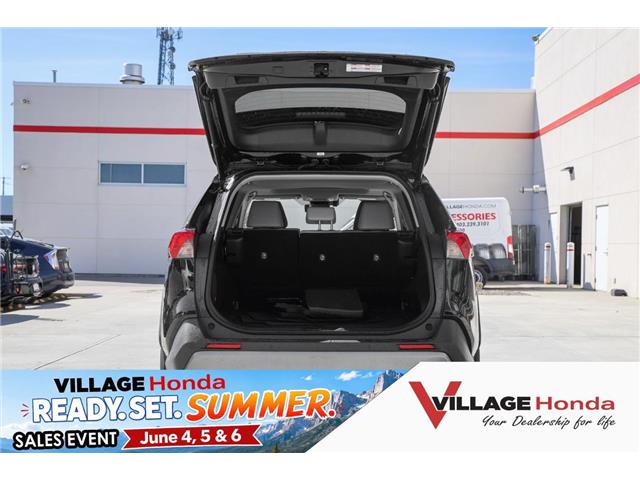 2019 Toyota RAV4 Limited (Stk: VR0537B) in Calgary - Image 9 of 34