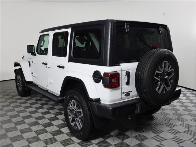 2025 Jeep Wrangler Sahara (Stk: L665) in Calgary - Image 8 of 23 2025 Jeep Wrangler Sahara (Stk: L665) in Calgary - Image 8 of 23