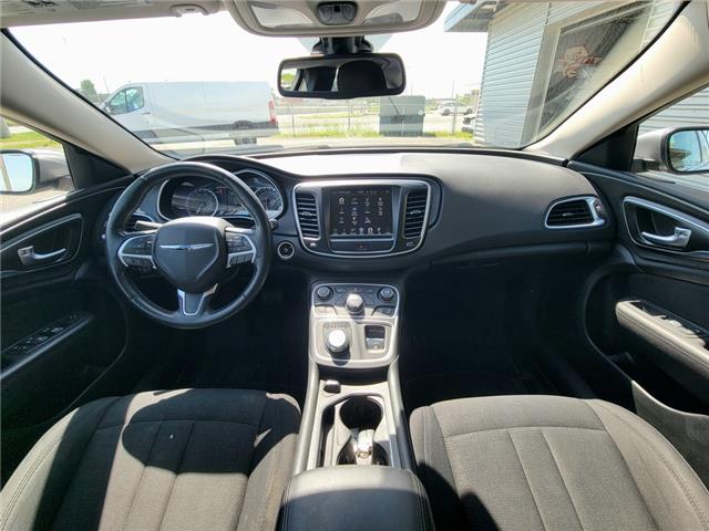 2016 Chrysler 200 LIMITED| REMOTE START | HEATED SEATS /WHEEL |R-CAM (Stk: H22959B) in St. Catharines - Image 6 of 25