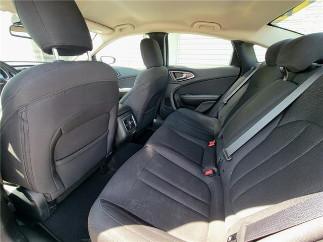 2016 Chrysler 200 LIMITED| REMOTE START | HEATED SEATS /WHEEL |R-CAM (Stk: H22959B) in St. Catharines - Image 18 of 25