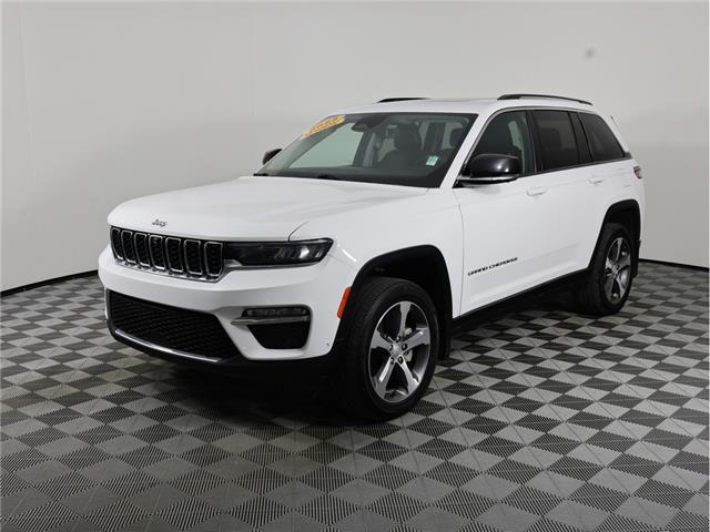 2023 Jeep Grand Cherokee Limited (Stk: A20937) in Calgary - Image 1 of 23