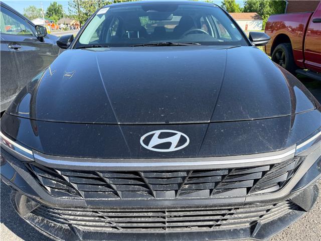 2025 Hyundai Elantra Preferred w/Tech Package