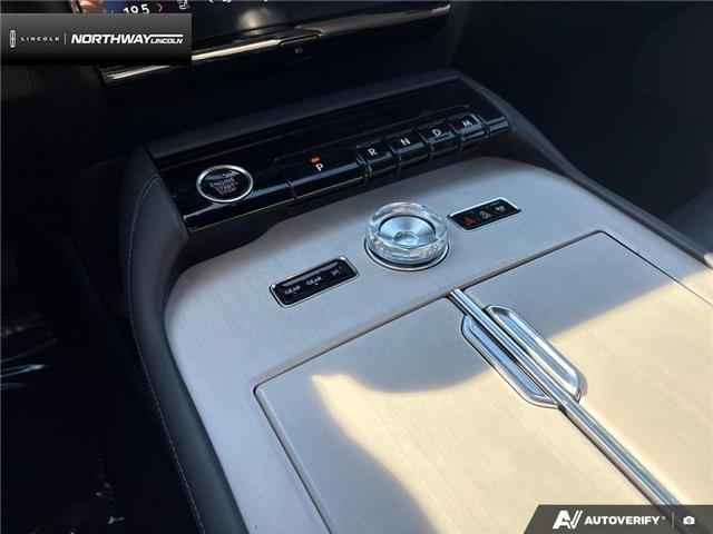2026 Lincoln Navigator L Reserve (Stk: 6LN3849) in Brantford - Image 16 of 23