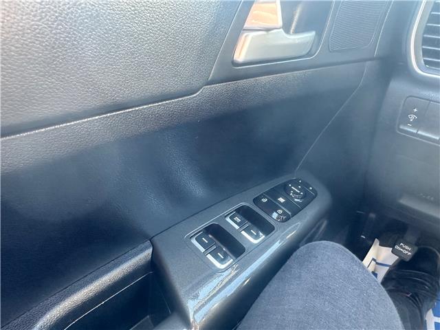 2021 Kia Sportage LX (Stk: K879257) in Scarborough - Image 16 of 18