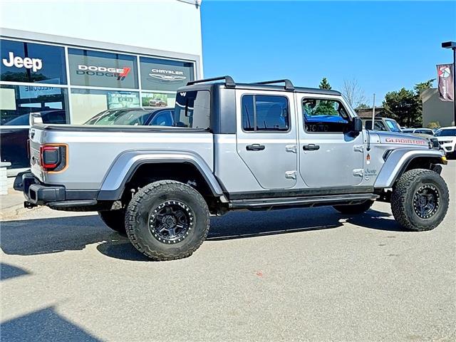 2020 Jeep Gladiator Overland (Stk: 28449T) in Newmarket - Image 2 of 14