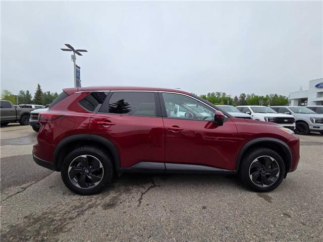 2024 Nissan Rogue SV Moonroof (Stk: TA-576A) in Calgary - Image 5 of 15