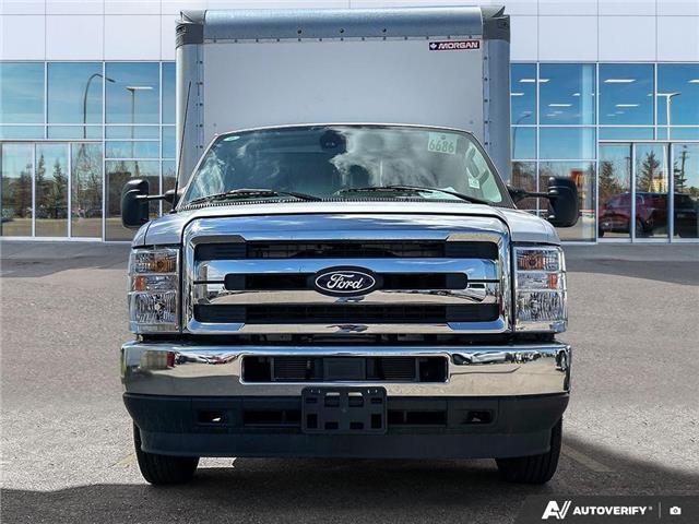 2027 Ford E-Series Cutaway  (Stk: V-537) in Calgary - Image 1 of 13
