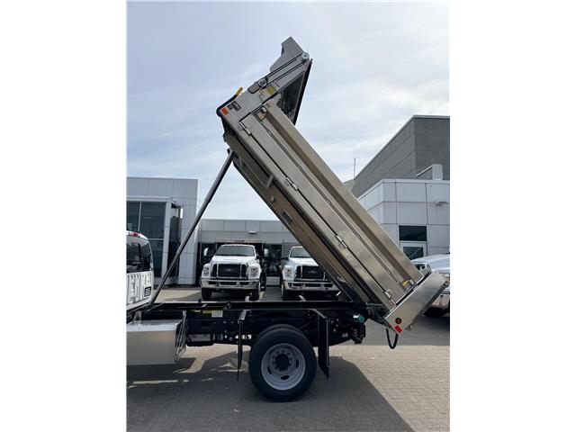 2026 Ford F-550 Chassis  (Stk: 2604300) in Ottawa - Image 31 of 32