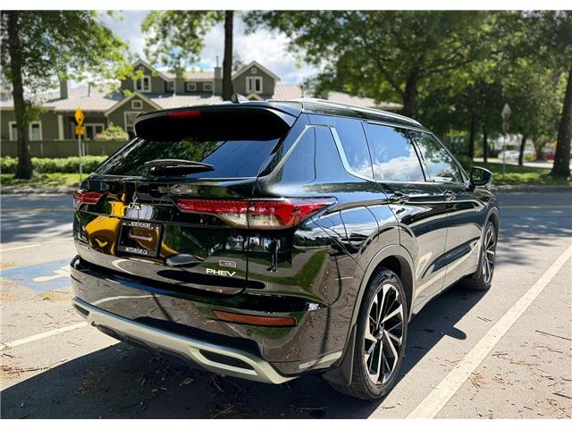 2023 Mitsubishi Outlander Plug-In Hybrid GT (Stk: 610938A) in North Vancouver - Image 8 of 23