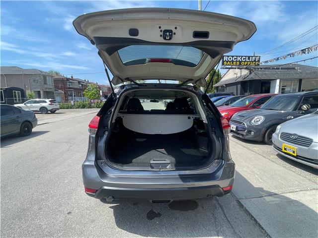2017 Nissan Rogue SV (Stk: N818425-A) in Scarborough - Image 9 of 21 2017 Nissan Rogue SV (Stk: N818425-A) in Scarborough - Image 9 of 21