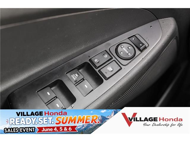 2019 Hyundai Tucson Essential w/Safety Package (Stk: TR0887A) in Calgary - Image 12 of 30
