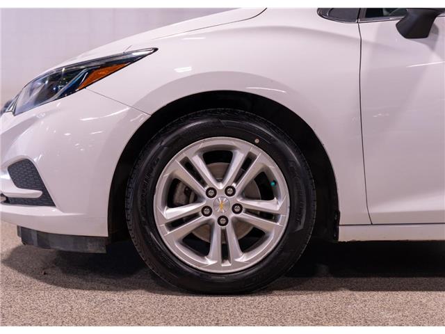2018 Chevrolet Cruze LT Auto (Stk: R69458) in Calgary - Image 9 of 24