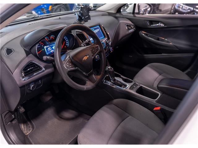 2018 Chevrolet Cruze LT Auto (Stk: R69458) in Calgary - Image 14 of 24