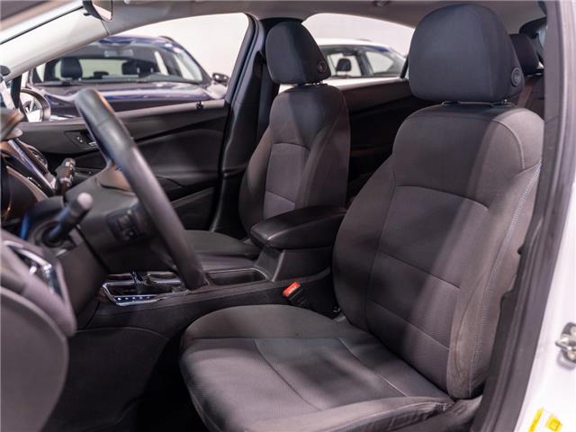 2018 Chevrolet Cruze LT Auto (Stk: R69458) in Calgary - Image 15 of 24