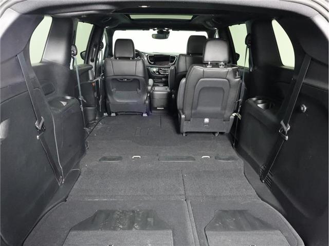2026 Chrysler Pacifica Select (Stk: 26T220) in Calgary - Image 8 of 19