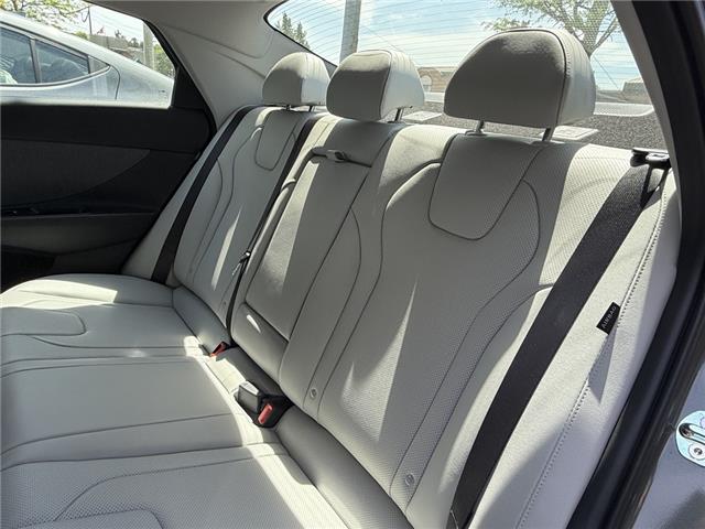 2025 Hyundai Elantra HEV Luxury w/Two-Tone Interior (Stk: 26U1317) in Aurora - Image 12 of 21