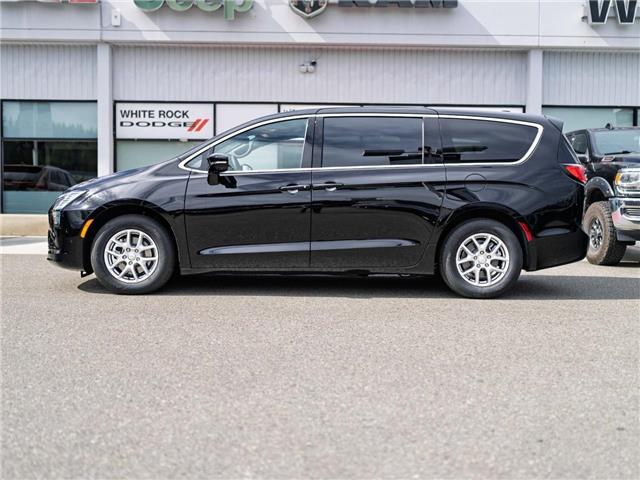 2027 Chrysler Pacifica Select (Stk: V561944) in Surrey - Image 3 of 19