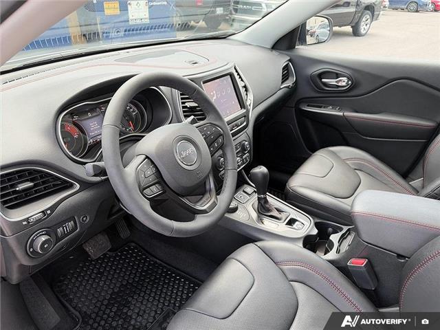 2023 Jeep Cherokee Trailhawk (Stk: 107417) in London - Image 14 of 26