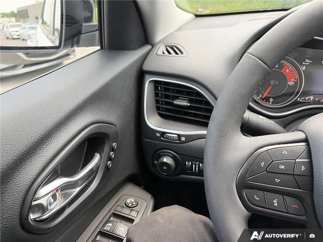 2023 Jeep Cherokee Trailhawk (Stk: 107417) in London - Image 18 of 26
