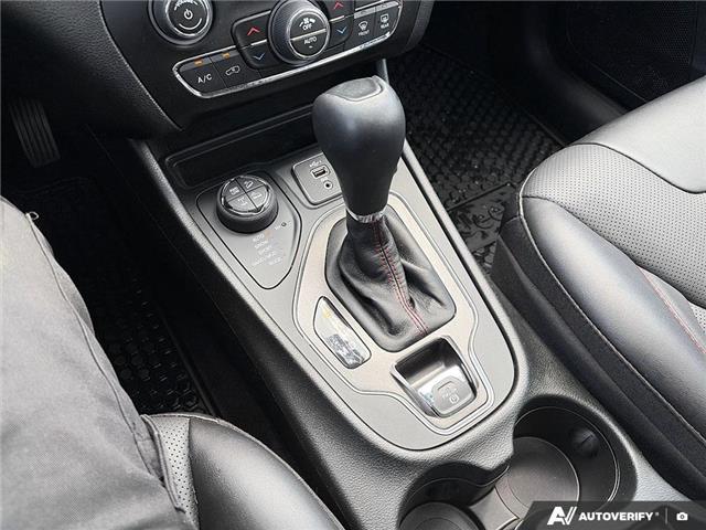 2023 Jeep Cherokee Trailhawk (Stk: 107417) in London - Image 19 of 26