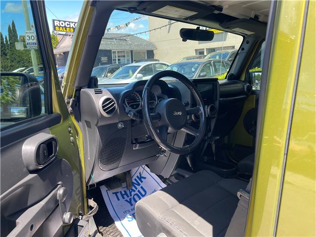 2010 Jeep Wrangler Unlimited Sport (Stk: J188881) in Scarborough - Image 12 of 15