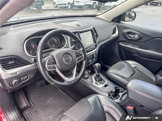 2017 Jeep Cherokee Trailhawk (Stk: T64486) in Richmond - Image 13 of 25