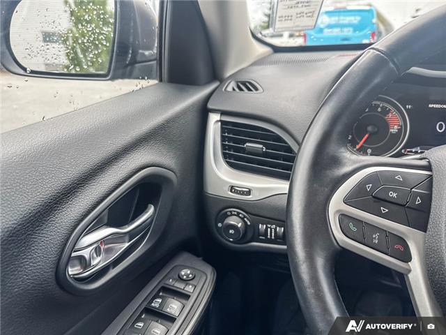 2017 Jeep Cherokee Trailhawk (Stk: T64486) in Richmond - Image 17 of 25
