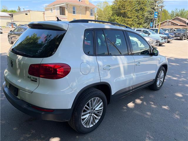 2016 Volkswagen Tiguan Comfortline in Paisley - Image 4 of 11