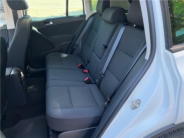 2016 Volkswagen Tiguan Comfortline in Paisley - Image 7 of 11