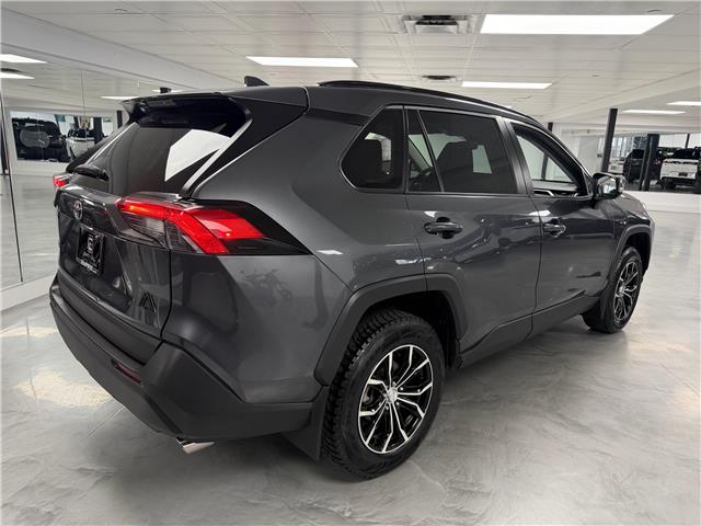 2020 Toyota RAV4 LE in Saint-Eustache - Image 5 of 28