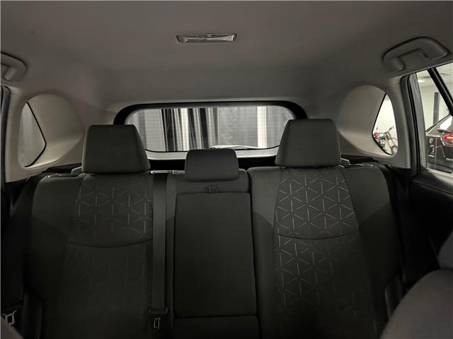 2020 Toyota RAV4 LE in Saint-Eustache - Image 23 of 28