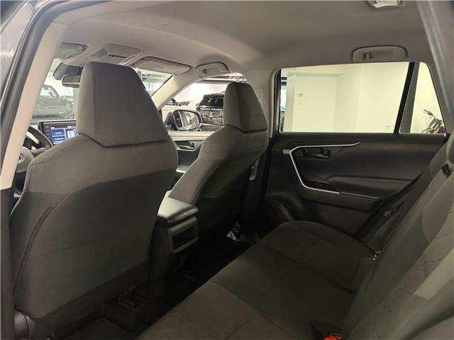2020 Toyota RAV4 LE in Saint-Eustache - Image 27 of 28