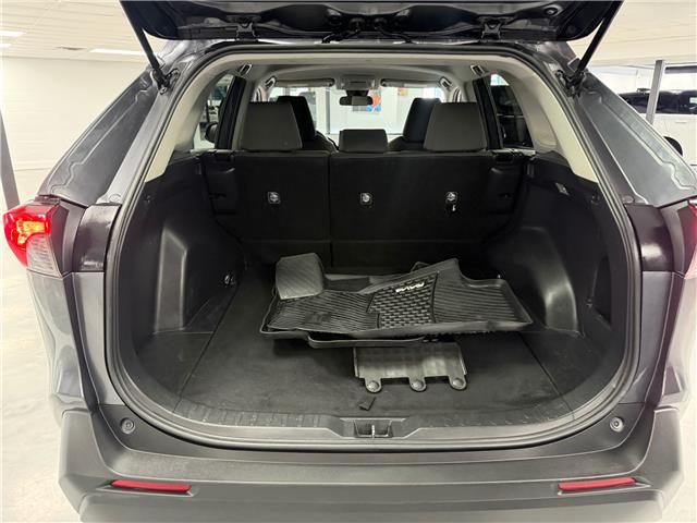 2020 Toyota RAV4 LE in Saint-Eustache - Image 28 of 28