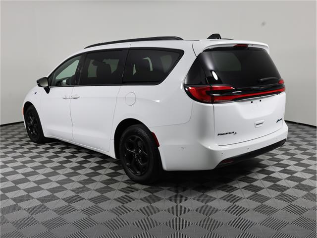 2024 Chrysler Pacifica Hybrid Select (Stk: L661) in Calgary - Image 8 of 22 2024 Chrysler Pacifica Hybrid Select (Stk: L661) in Calgary - Image 8 of 22