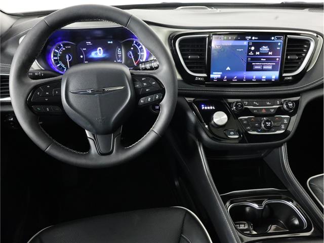 2024 Chrysler Pacifica Hybrid Select (Stk: L661) in Calgary - Image 13 of 22 2024 Chrysler Pacifica Hybrid Select (Stk: L661) in Calgary - Image 13 of 22