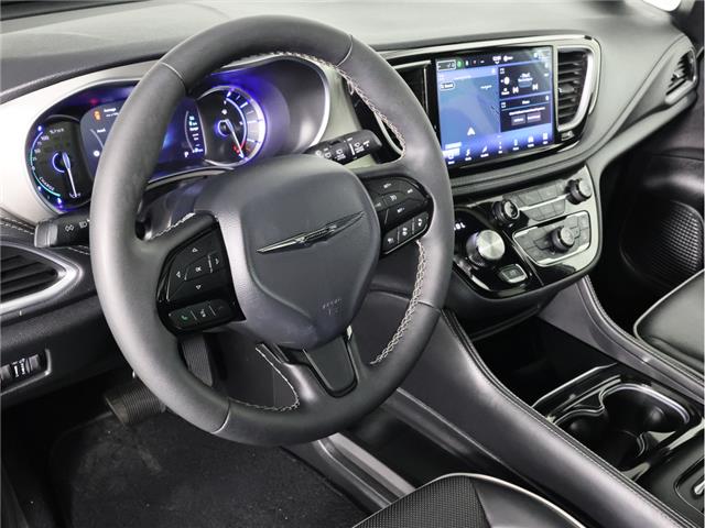 2024 Chrysler Pacifica Hybrid Select (Stk: L661) in Calgary - Image 16 of 22 2024 Chrysler Pacifica Hybrid Select (Stk: L661) in Calgary - Image 16 of 22